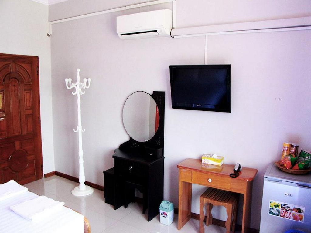 Myit Sone Hotel Mandalay Exterior photo